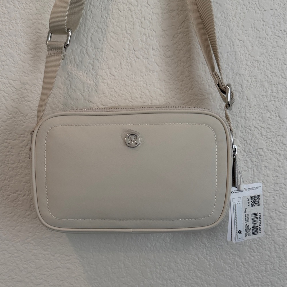 Lululemon Athletics Off-White Crossbody Camera Bag